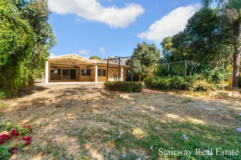 Kooyong Road — Enormous Home with Build & Retain Development Potential!