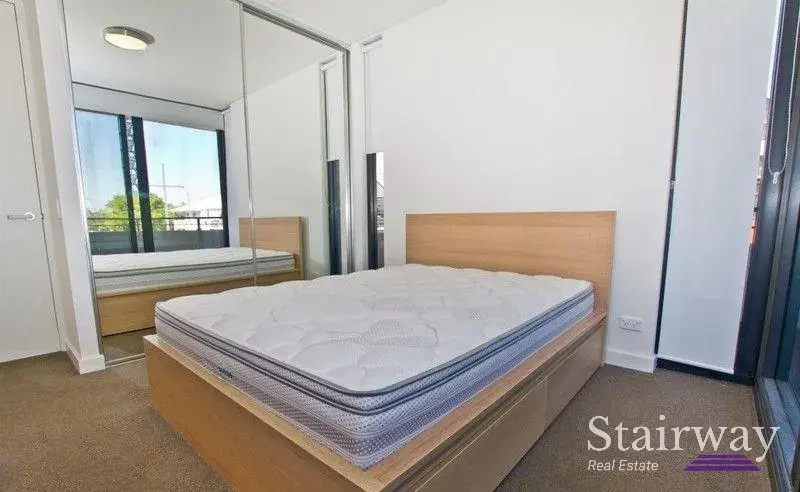 Marina Drive — Stylish Apartment in Ascot's Premier Enclave