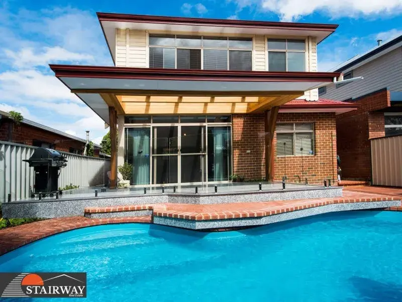 Enfield Street — Architectural Urban Oasis