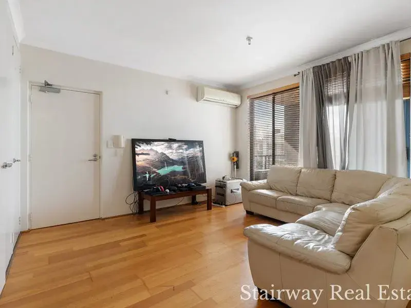 Marina Drive — Opportunity knocks with Boutique Apartment in Ascot Waters!