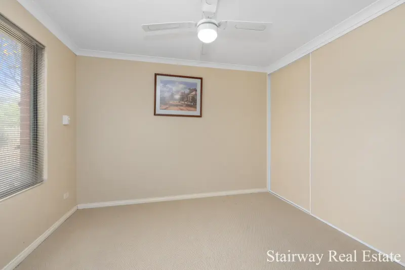 Mirror Lane — Splendid 3/4 Bedroom Webb & Brown-Neaves Residence