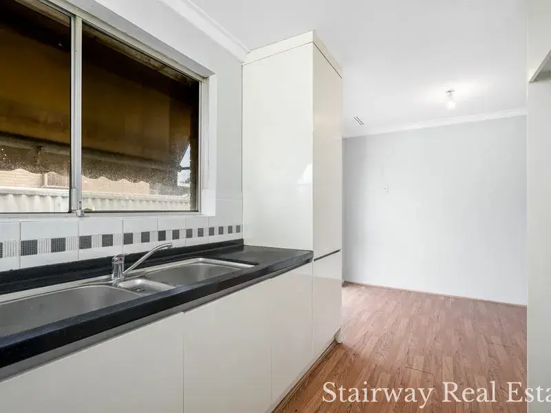 Donaldson Street — SPACIOUS, LOCATION, CORNER BLOCK!
