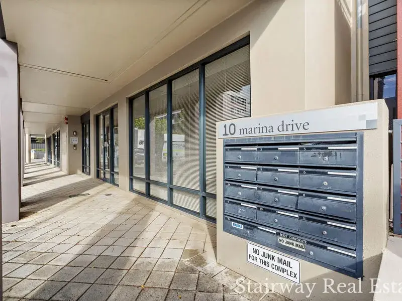 Marina Drive — Opportunity knocks with Boutique Apartment in Ascot Waters!