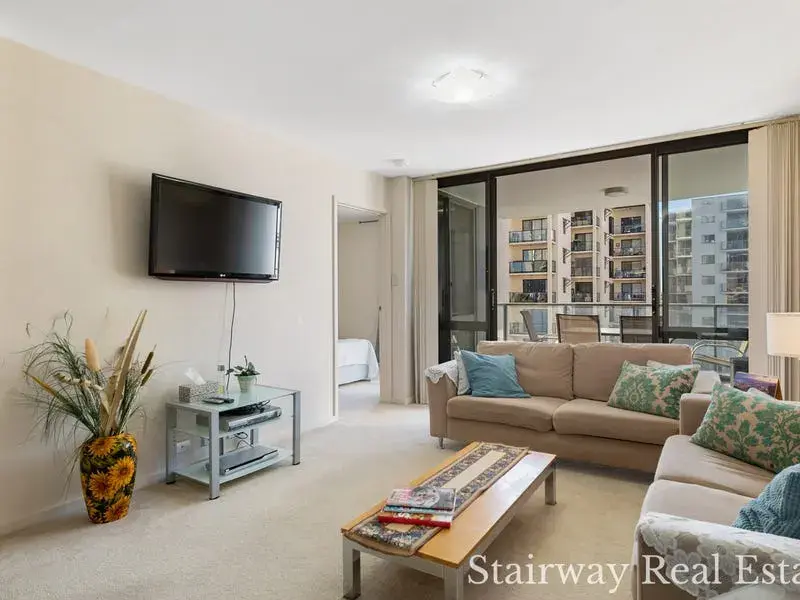 Adelaide Terrace — URBAN LIFESTYLE SOHO APARTMENT!