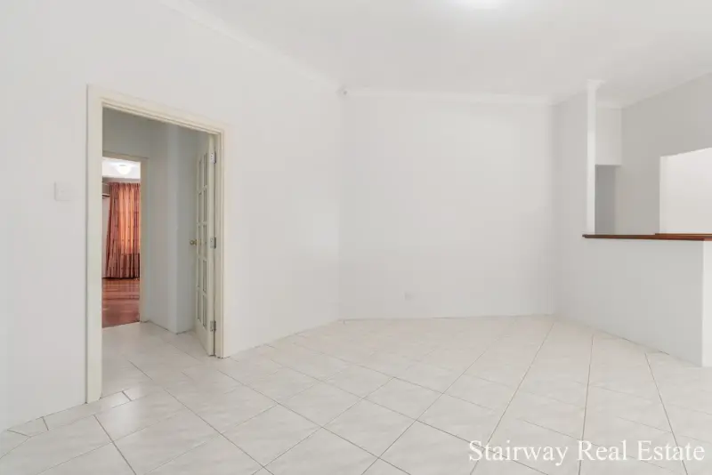Kooyong Road — Enormous Home with Build & Retain Development Potential!