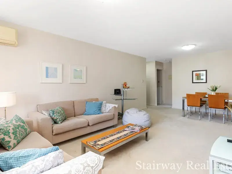 Adelaide Terrace — URBAN LIFESTYLE SOHO APARTMENT!
