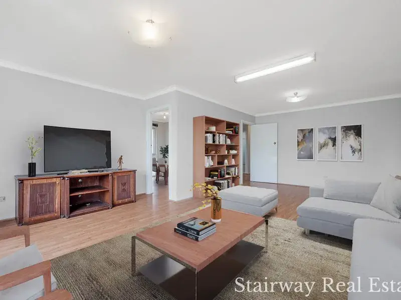 Donaldson Street — SPACIOUS, LOCATION, CORNER BLOCK!