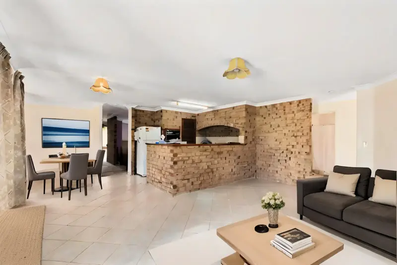 Property in Langford — Impressive Family Home in Langford Awaits You!