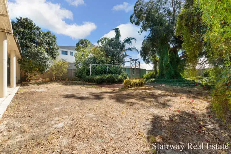 Kooyong Road — Enormous Home with Build & Retain Development Potential!