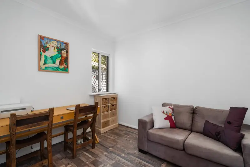 Anstey Street — No Ordinary Two-Story Townhouse