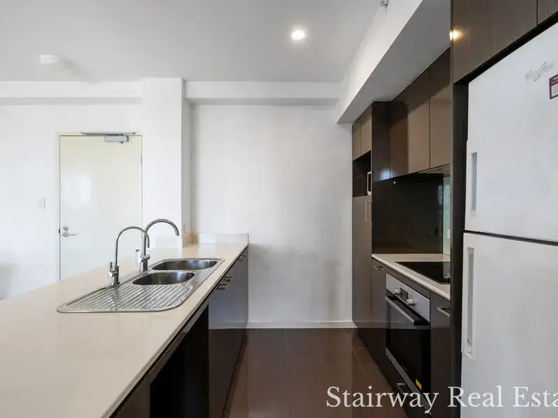 Homelea Court — City River Lifestyle – Opportunity!