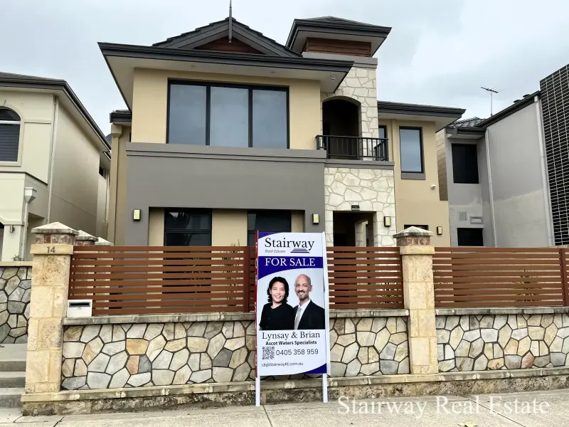 Northerly Avenue — Elegant Marina Retreat: Spacious Double-Story Residence with High-End Finishes