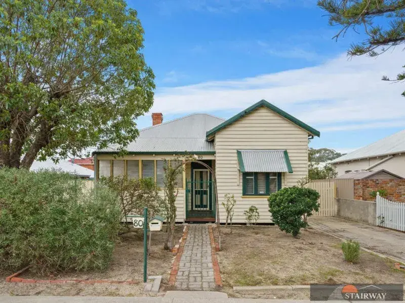 Howick Street — 1940s character home on the citys doorstep !