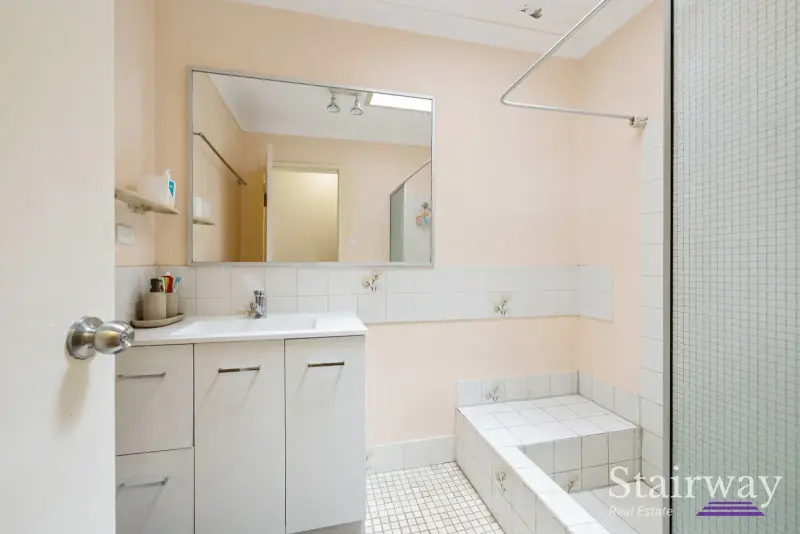 Basinghall Street — Well-Maintained Family Home with Outstanding Potential