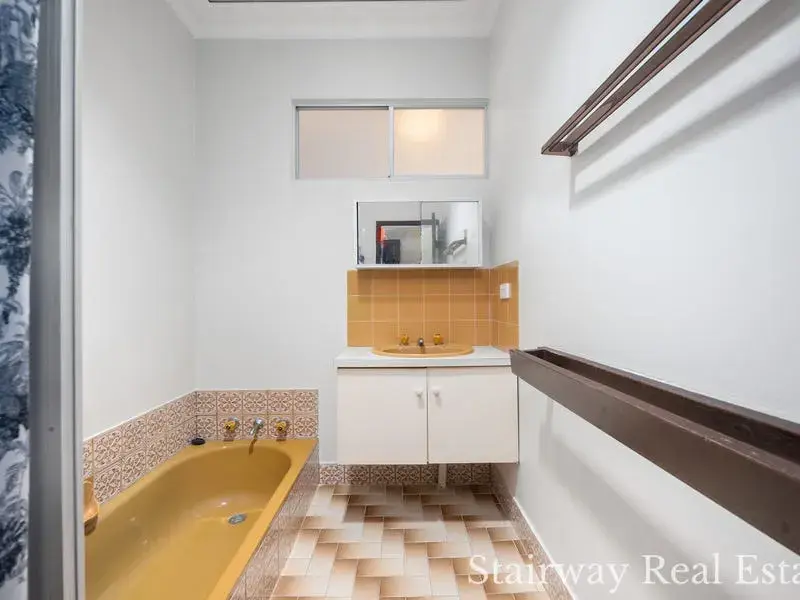 Armadale Road — LOCATION LOCATION LOCATION!