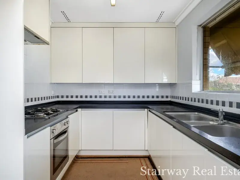 Donaldson Street — SPACIOUS, LOCATION, CORNER BLOCK!