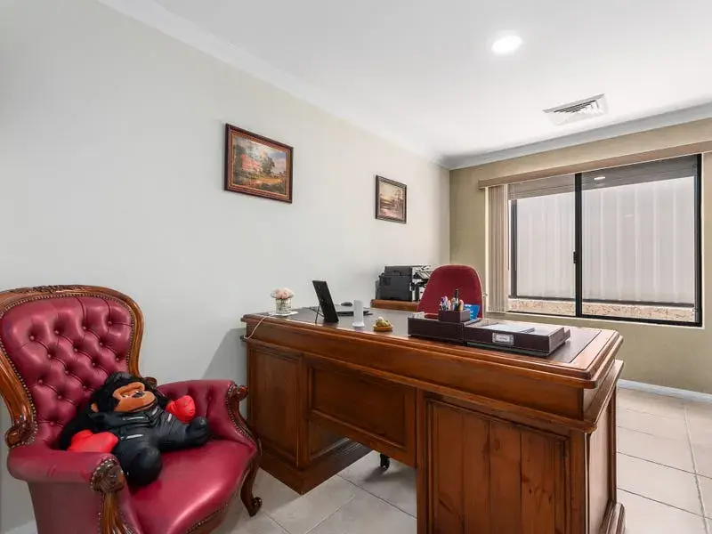 Trinity Way — Hidden Surprises behind a Grand Street Front in Somerley!