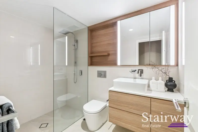 Barrack Square — Elevated Elegance: A Luxurious Three-Bedroom Haven in The Towers at Elizabeth Quay