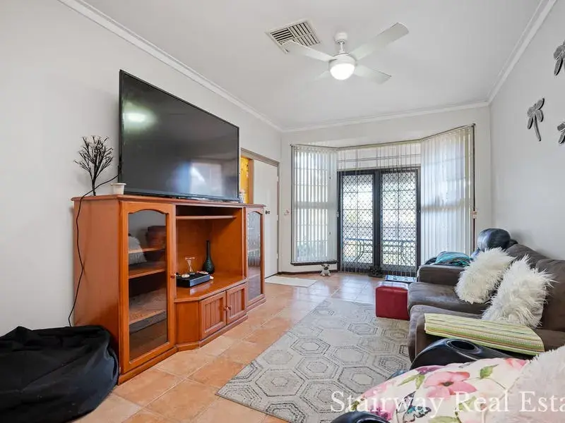 Armadale Road — LOCATION LOCATION LOCATION!