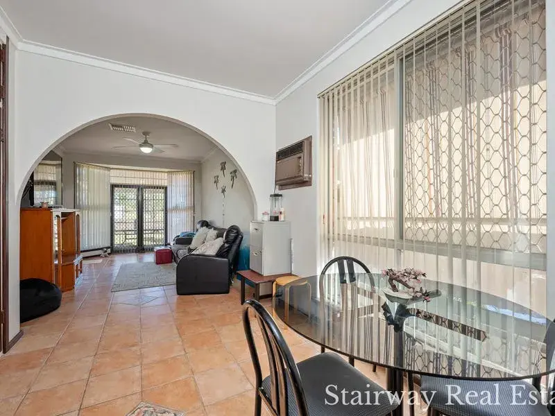 Armadale Road — LOCATION LOCATION LOCATION!