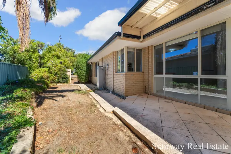 Kooyong Road — Enormous Home with Build & Retain Development Potential!