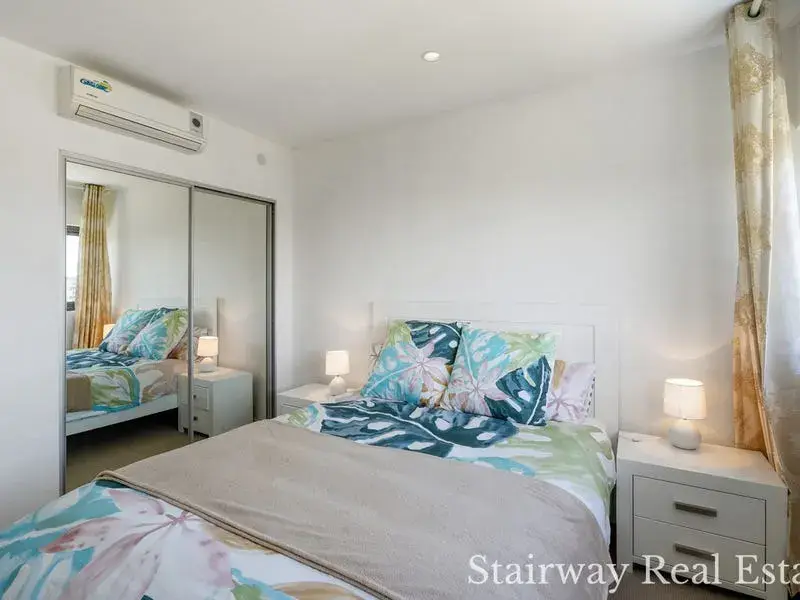 Homelea Court — City River Lifestyle – Opportunity!