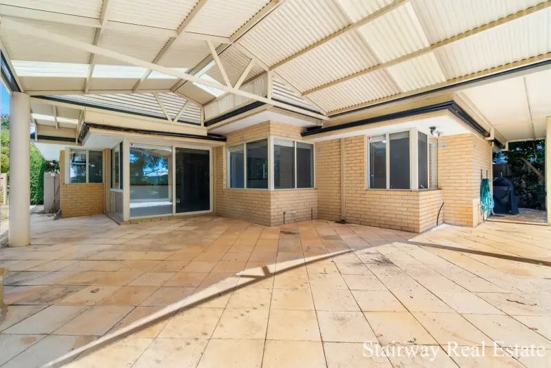 Kooyong Road — Enormous Home with Build & Retain Development Potential!