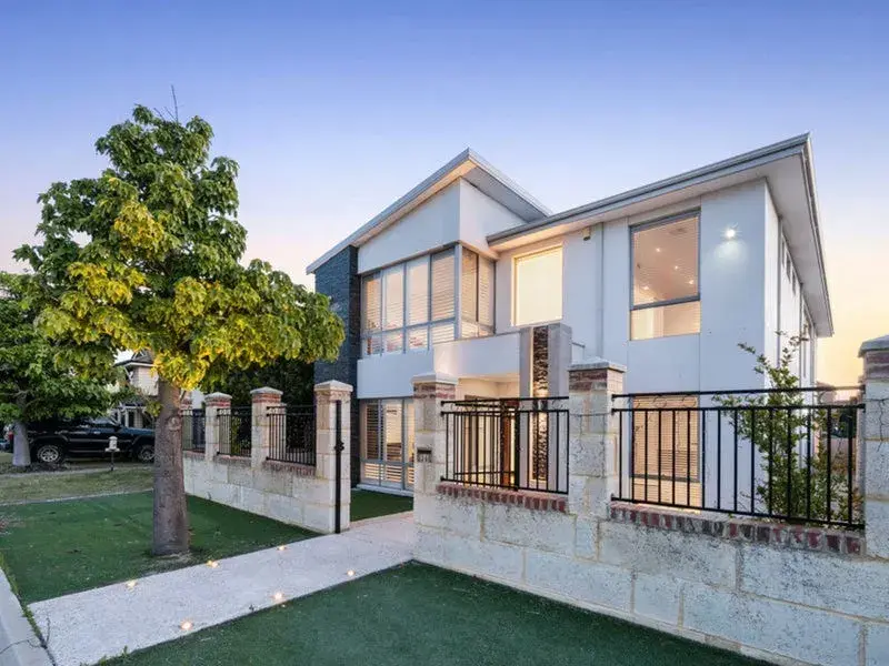 Sedgeland Way — A Beautiful Unique Architectural House!