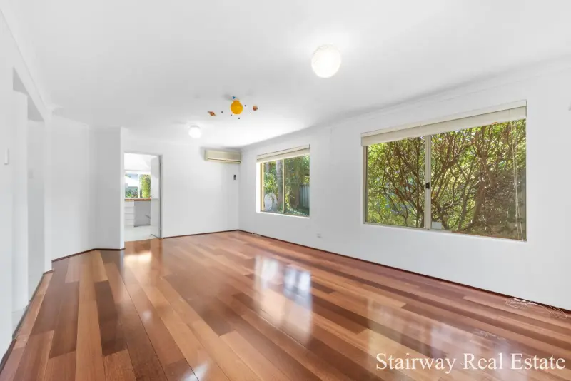 Kooyong Road — Enormous Home with Build & Retain Development Potential!