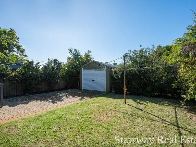 Armadale Road — LOCATION LOCATION LOCATION!
