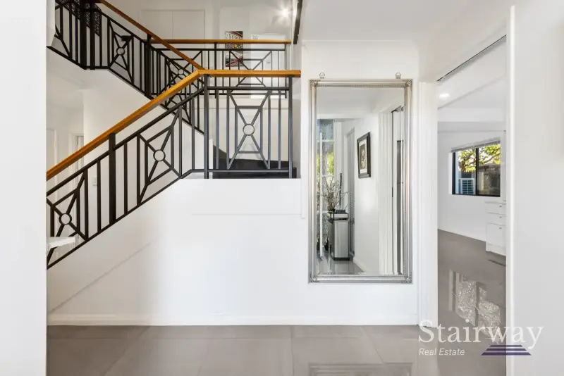 Lakewood Avenue — Luxurious Family Home Backing onto Parklands