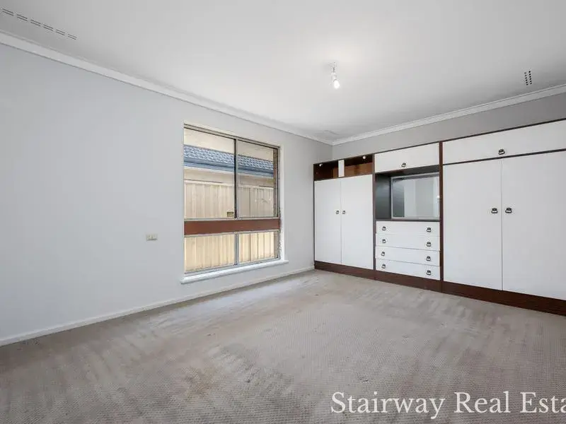 Donaldson Street — SPACIOUS, LOCATION, CORNER BLOCK!