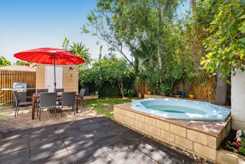 Anstey Street — No Ordinary Two-Story Townhouse