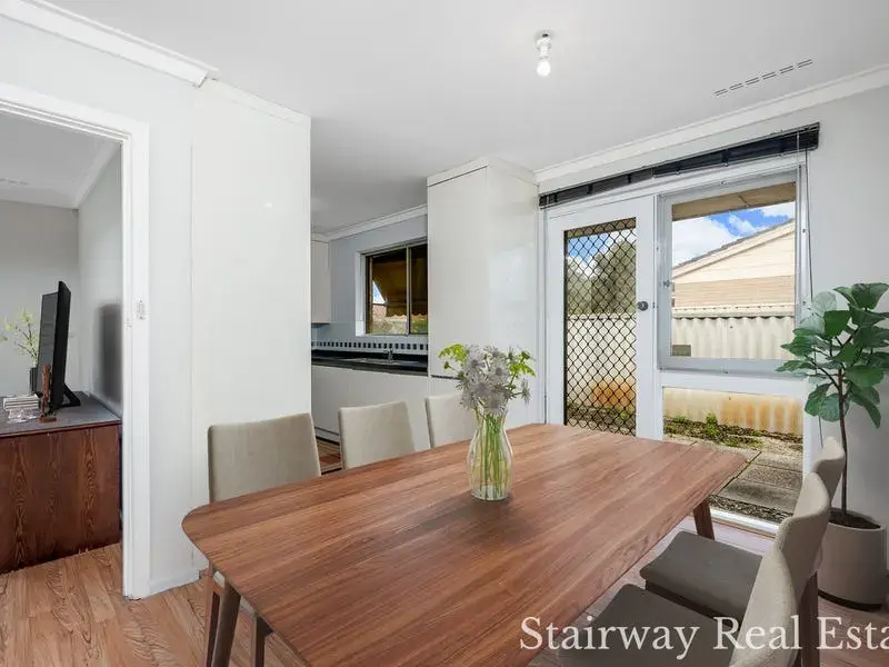 Donaldson Street — SPACIOUS, LOCATION, CORNER BLOCK!