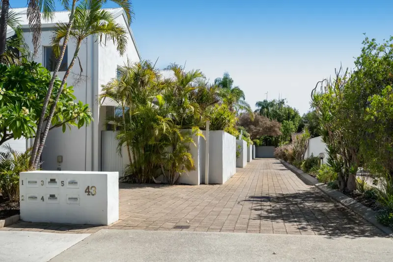 Anstey Street — No Ordinary Two-Story Townhouse