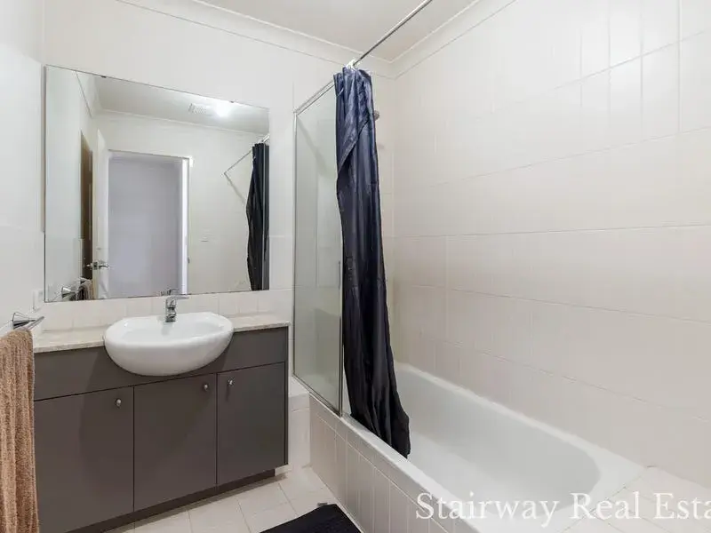 Marina Drive — Opportunity knocks with Boutique Apartment in Ascot Waters!
