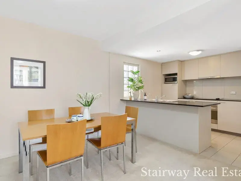 Adelaide Terrace — URBAN LIFESTYLE SOHO APARTMENT!