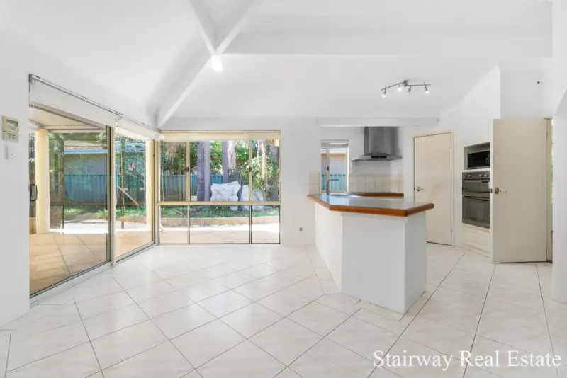 Kooyong Road — Enormous Home with Build & Retain Development Potential!