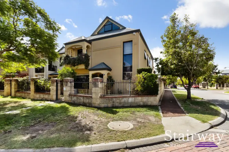 Waterway Crescent — Modern Riverside Suburb Retreat with Versatile Floorplan