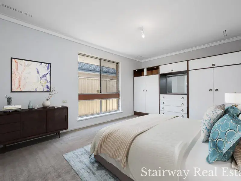 Donaldson Street — SPACIOUS, LOCATION, CORNER BLOCK!