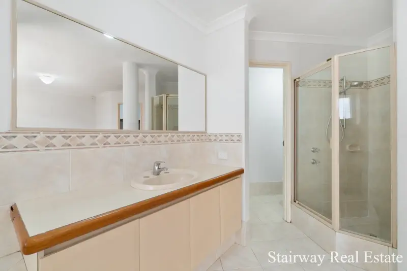 Kooyong Road — Enormous Home with Build & Retain Development Potential!