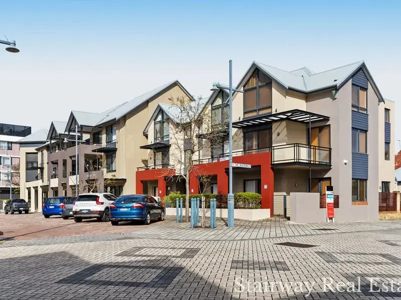 Marina Drive — Opportunity knocks with Boutique Apartment in Ascot Waters!