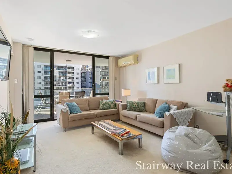 Adelaide Terrace — URBAN LIFESTYLE SOHO APARTMENT!