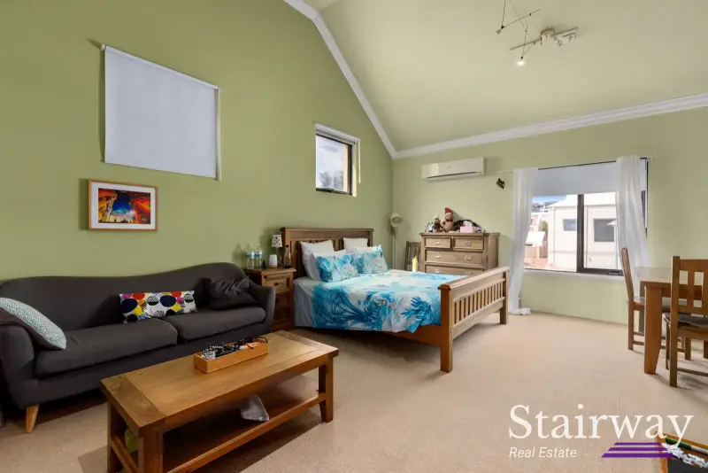 Waterway Crescent — Modern Riverside Suburb Retreat with Versatile Floorplan