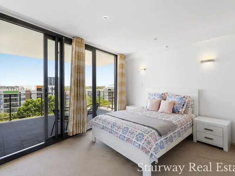 Homelea Court — City River Lifestyle – Opportunity!